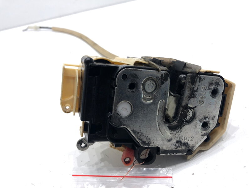 Zámek dveří pravý přední Fiat Panda (312_, 319_) 2012 - 2022 51846546
