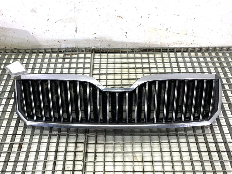 Maska chladiče grill Skoda Superb II Kombi (3T5) 2009 - 2015 3T0853668B