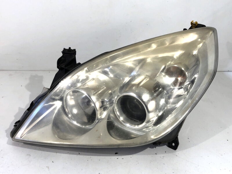 Světlo levé přední Opel Vectra C Kombi (Z02) 2003 - 2009 13251939