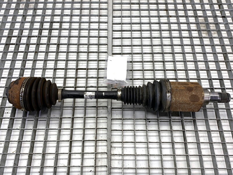 Poloosa levá přední BMW 6 Gran Coupe (F06) 2012 - 2018