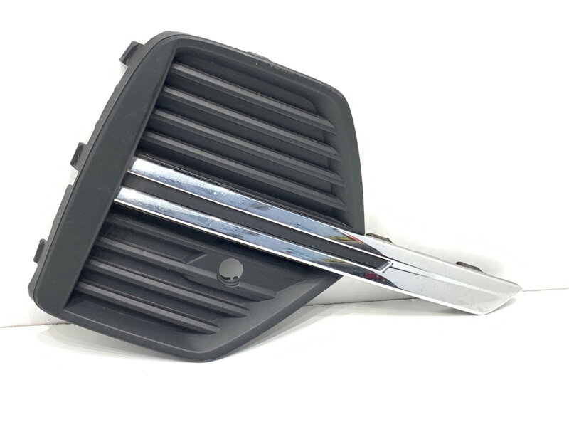 Mřížka nárazníku pravá přední Volvo XC60 II (246) 2017 - 2022 32234947