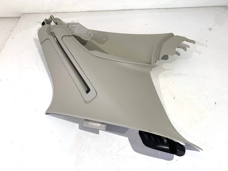 Kryt sloupku kufru zadní pravý Volvo XC60 II (246) 2017 - 2022 31426892