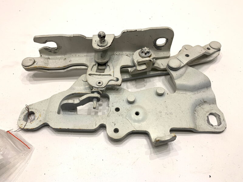 Pant kapoty pravý přední BMW 6 Gran Coupe (F06) 2012 - 2018 7249888