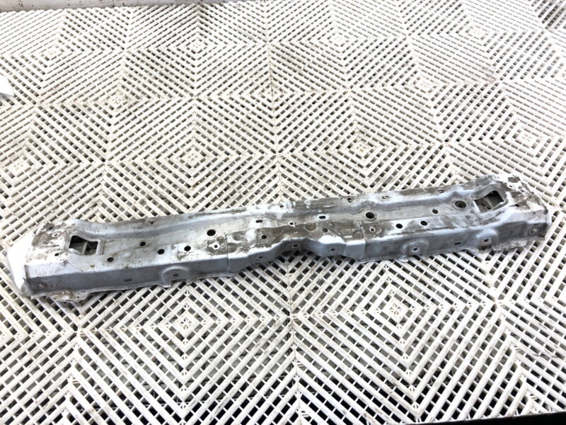 Výztuha horní Toyota Corolla Kombi (_E21_) 2019 - 2022