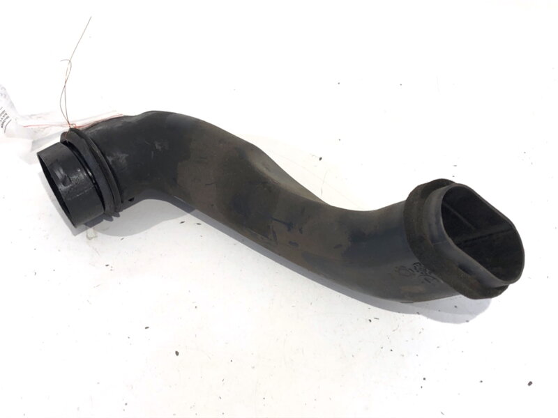 Vzduchové potrubí Toyota Corolla Kombi (_E21_) 2019 - 2022 17752-F2050