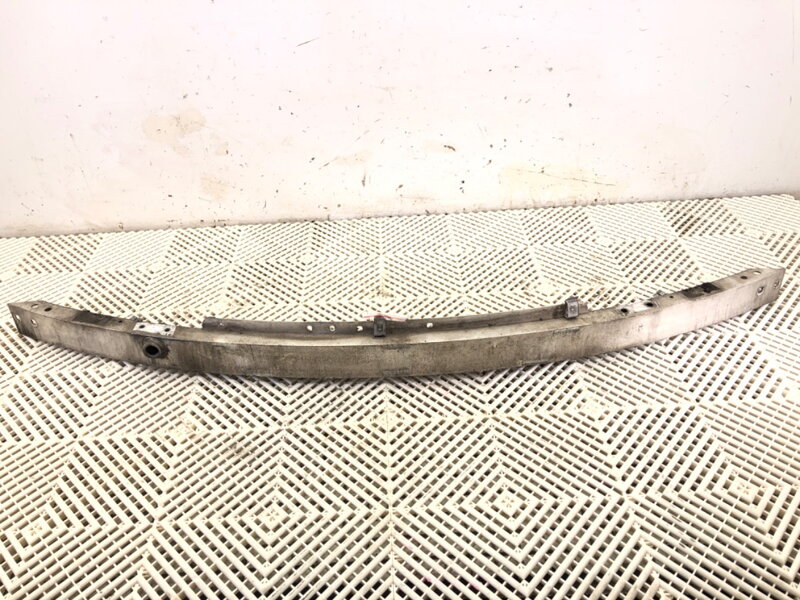 Výztuha nárazníku přední Mercedes-benz Class C T-model (S204) 2007 - 2014 A2046203434