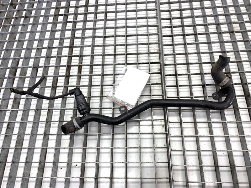 Hlavní potrubí vody VW Golf VI (5K1) 2008 - 2014