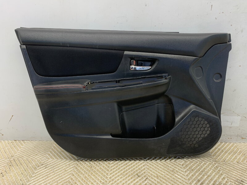 Tapecírung dveří levý přední Subaru WRX Sedan (GJ) 2011 - 2022