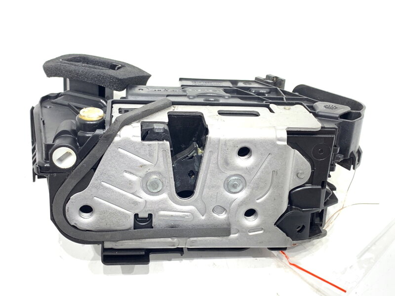 Zámek dveří levý zadní VW Golf Viii (CD1) 2019 - 2022 5TA839015Q