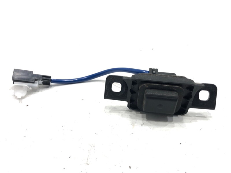 Klika víka kufru zadní Toyota Camry (_V7_, _VA7_, _VH7_) 2017 - 2022