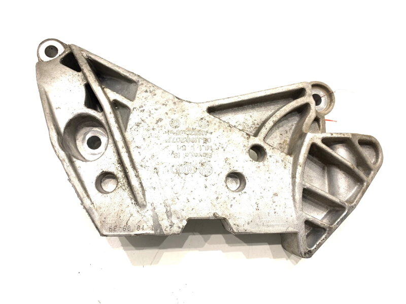 Držák motoru Skoda Karoq (NU7, ND7) 2017 - 2022 06J199207P