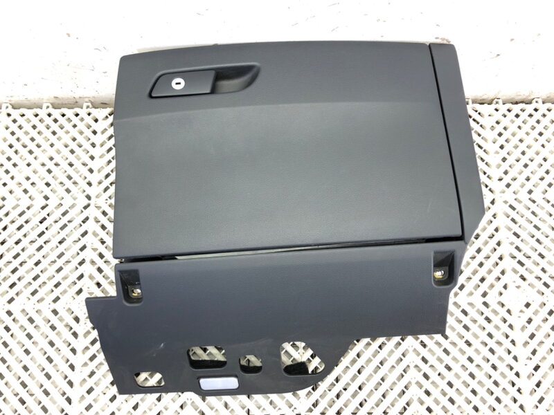 Odkládací schránka spolujezdce Audi A5 Sportback (F5A, F5F) 2016 - 2022 8W1857035B