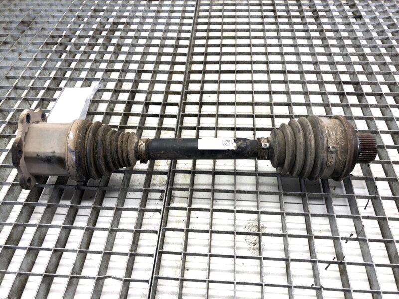 Poloosa levá přední Audi A5 Sportback (F5A, F5F) 2016 - 2022