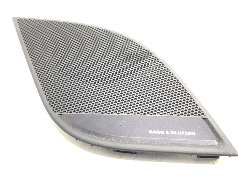 Kryt reproduktoru levý Audi A5 Sportback (F5A, F5F) 2016 - 2022 8W1857228A