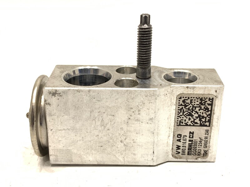 Ventil radiátoru topení Audi A4 B9 Avant (8W5, 8WD) 2015 - 2025 8W0816679