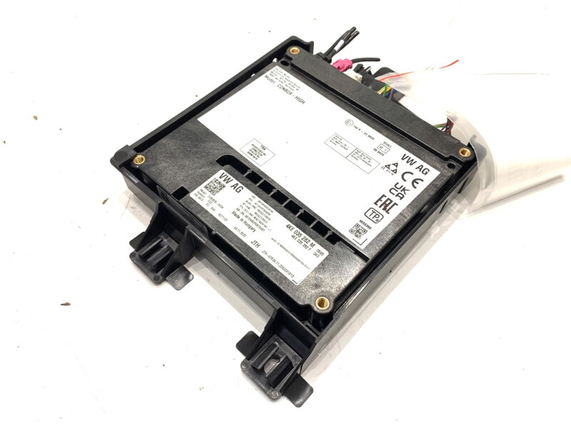 Modul řídicí jednotka wezwania pomocy SOS con-box Audi A4 B9 Avant (8W5, 8WD) 2015 - 2025 4KE035282M