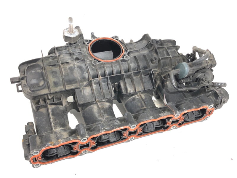 Sací potrubí Audi A3 Limousine (8VS, 8VM) 2013 - 2022 06L133201CM