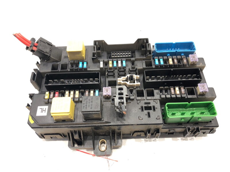 Pojistková skříňka Opel Zafira B (A05) 2005 - 2015 13206763
