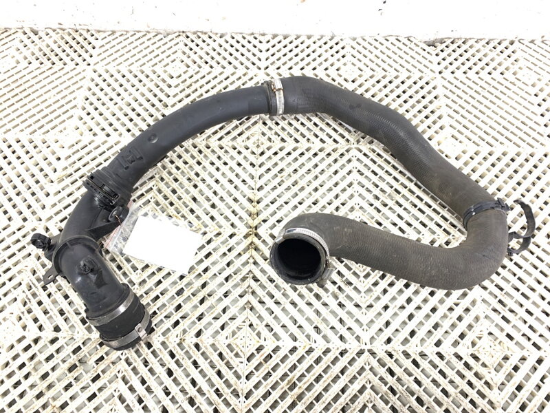 Potrubí turba Peugeot 3008 SUV (MC_, MR_, MJ_, M4_) 2016 - 2022 9820100780