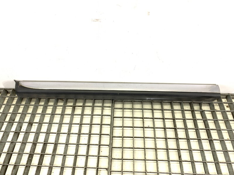 Lišta dveří pravá zadní Mazda CX-7 (ER) 2006 - 2014