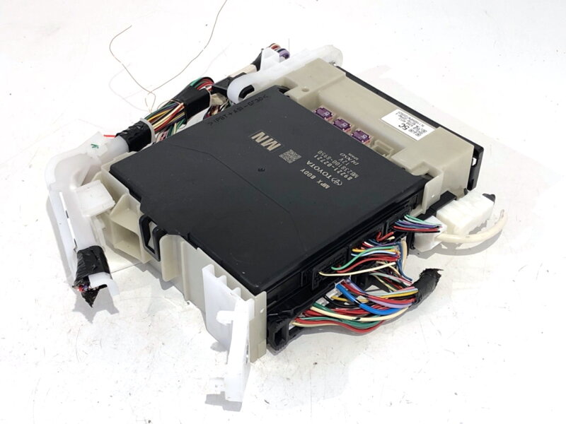 Modul komfortu Toyota Corolla Sedan (_E21_) 2019 - 2022 89221-02721