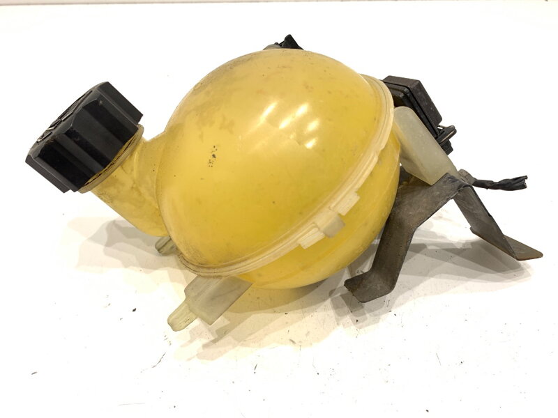 Vyrovnávací nádobka chladicí kapaliny Peugeot 307 CC (3B) 2003 - 2009