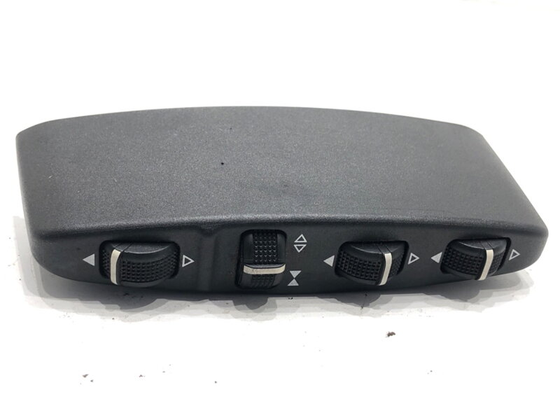 Přepínač sedadla levý Mercedes-benz Class C T-model (S204) 2007 - 2014 A0008005178