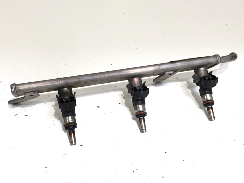 Vstřikovací rampa Renault Twingo III (BCM_, BCA_) 2014 - 2022 100012298R