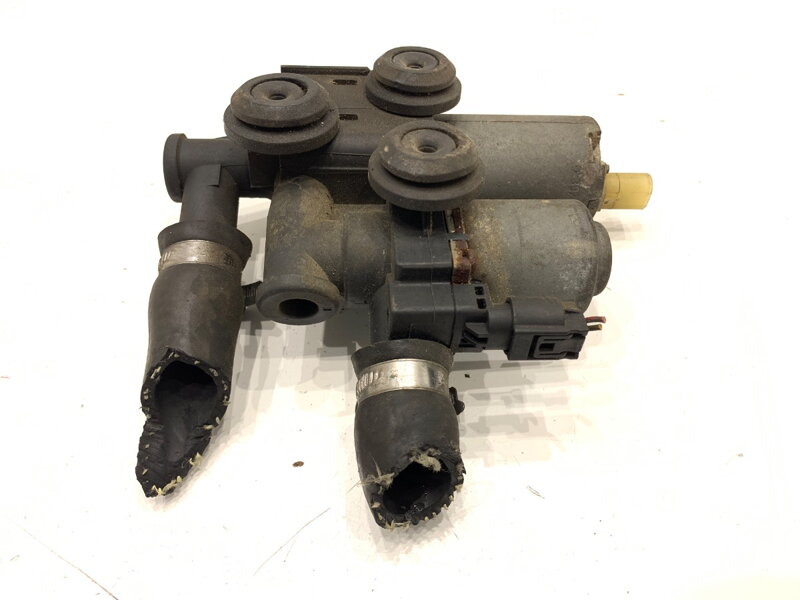 Vodní ventil BMW 3 Touring (E46) 1999 - 2005 8369807