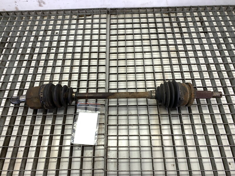 Poloosa levá přední Hyundai I20 I (PB, PBT) 2008 - 2022