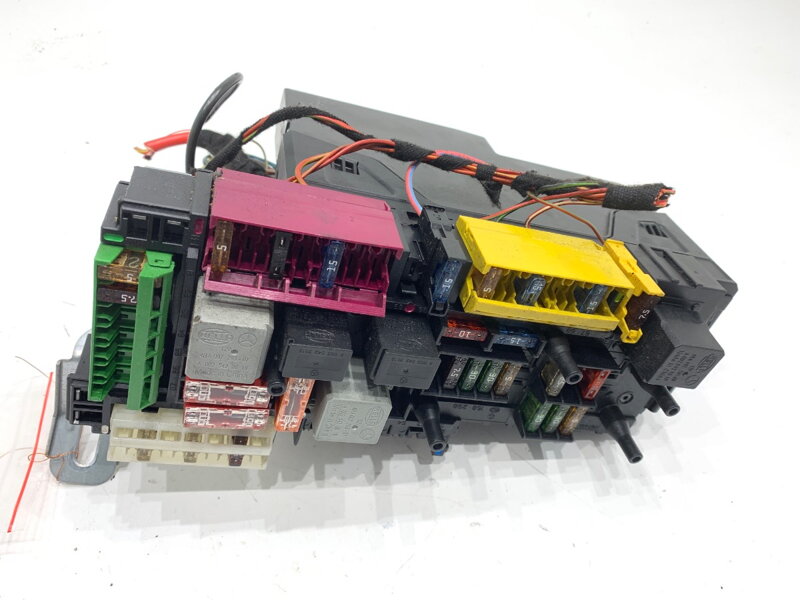 Pojistková skříňka Mercedes-benz CLS (C218) 2011 - 2017 2129060505