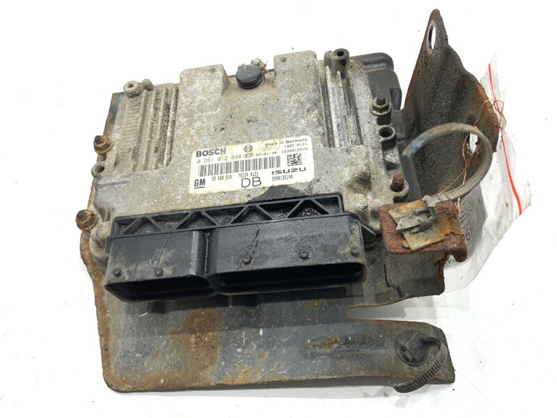 Řídicí jednotka motoru Opel Astra H (A04) 2004 - 2014 55560810