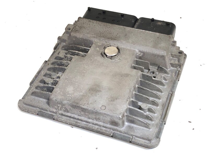 Řídicí jednotka motoru Skoda Rapid (NH3, NK3, NK6) 2012 - 2022 03F906070FP