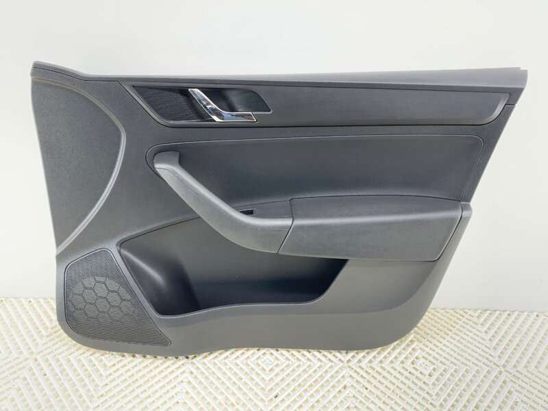 Tapecírung dveří pravý přední Skoda Rapid (NH3, NK3, NK6) 2012 - 2022