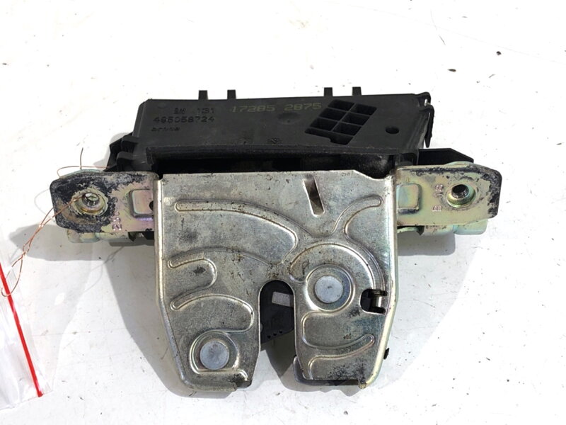 Zámek víka kufru zadní Opel Zafira B (A05) 2005 - 2015 13117285