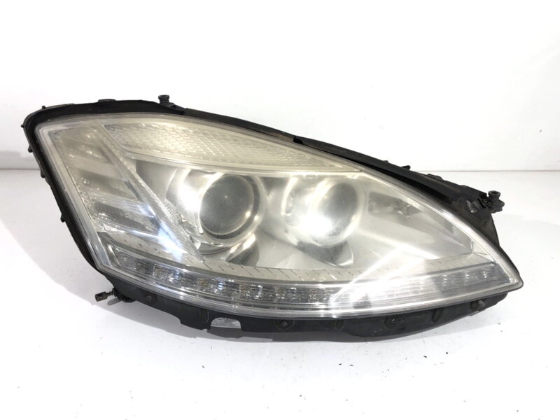 Světlo pravé přední xenon Mercedes-benz Class S (W221) 2005 - 2013 A2218205859