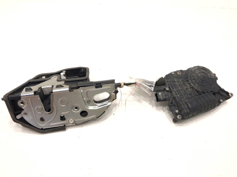 Zámek dveří levý přední BMW 7 (F01, F02, F03, F04) 2008 - 2015 7185689