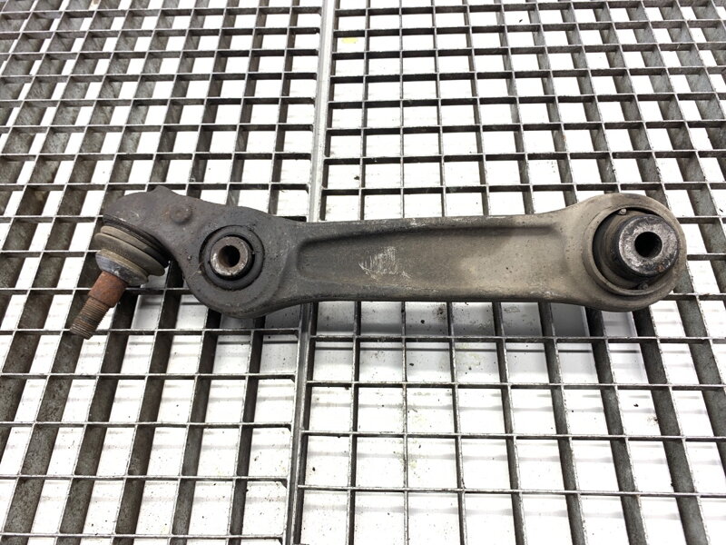 Rameno levé přední BMW 7 (F01, F02, F03, F04) 2008 - 2015