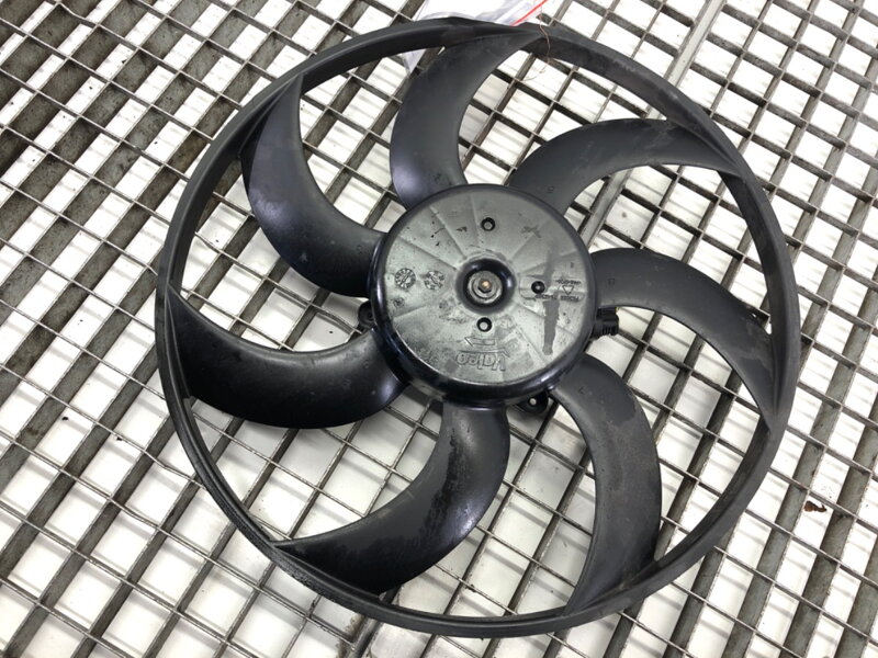 Ventilátor chladiče Opel Crossland X / Crossland (P17, P2QO) 2017 - 2022 T301719