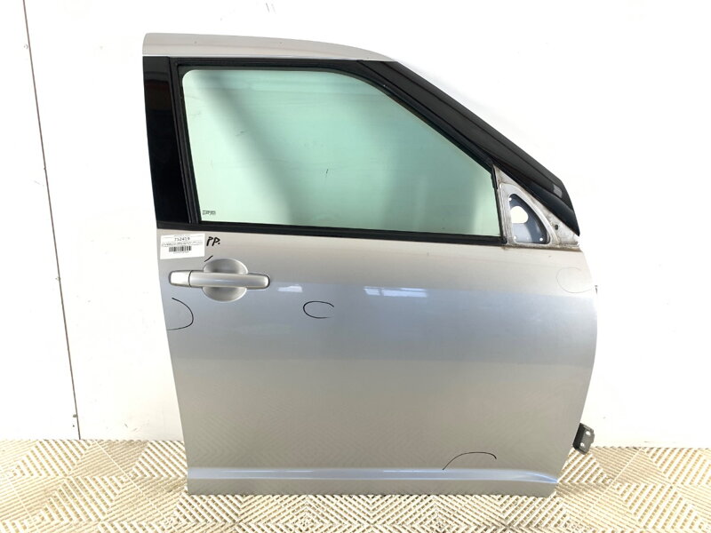 Dveře pravé přední Suzuki Swift III (MZ, EZ) 2005 - 2022