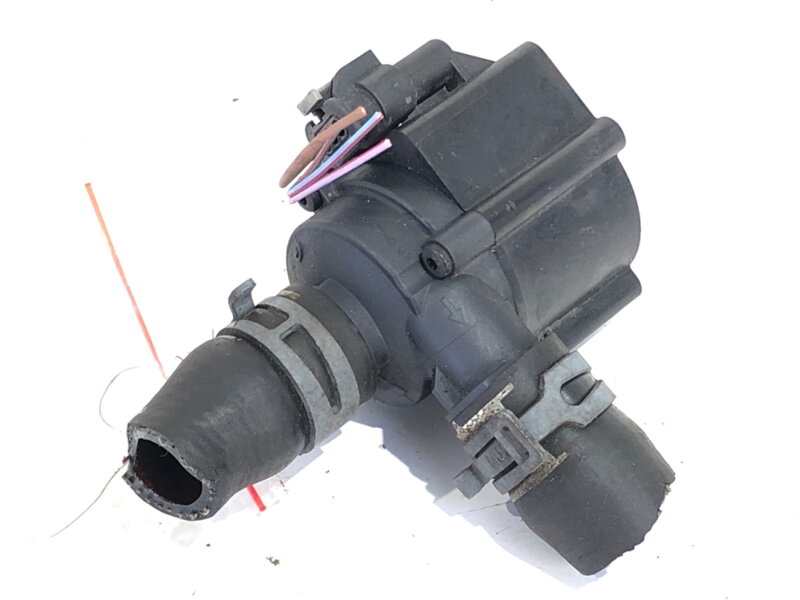 Přídavná vodní pumpa Audi A4 B8 (8K2) 2007 - 2015 06H121601M