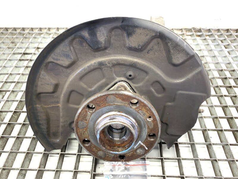 Otoč levá přední VW Passat B8 Variant (3G5, CB5) 2014 - 2022