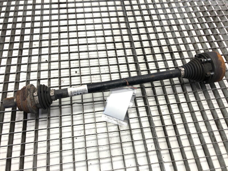 Poloosa pravá zadní VW Passat B8 Variant (3G5, CB5) 2014 - 2022 3Q0501204D