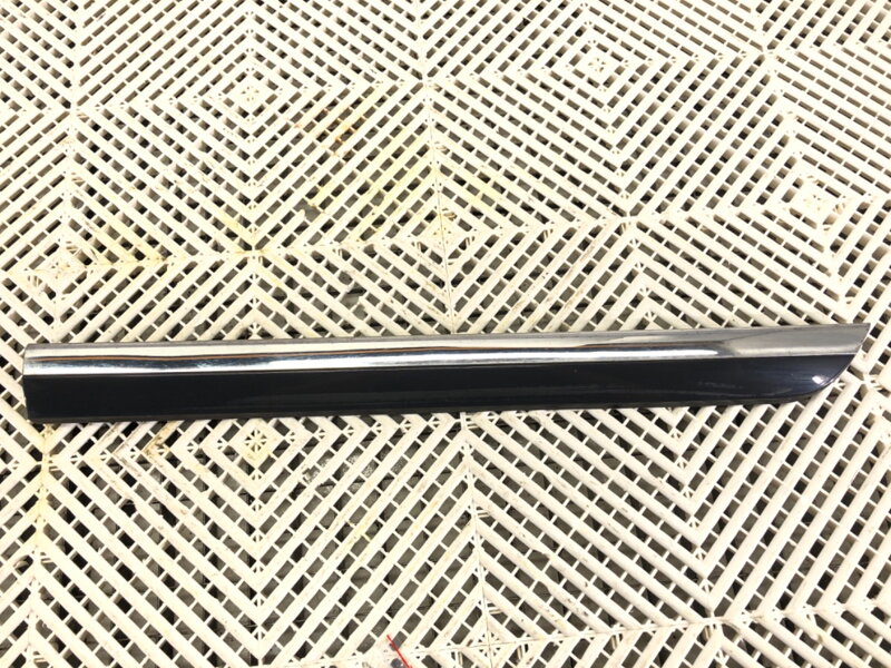 Lišta dveří levá zadní VW Passat B8 Variant (3G5, CB5) 2014 - 2022 3G0854949D