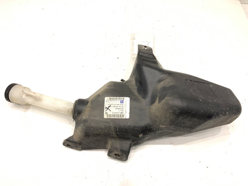 Nádobka ostřikovačů Chevrolet Cruze Liftback (J305) 2010 - 2022 13260579