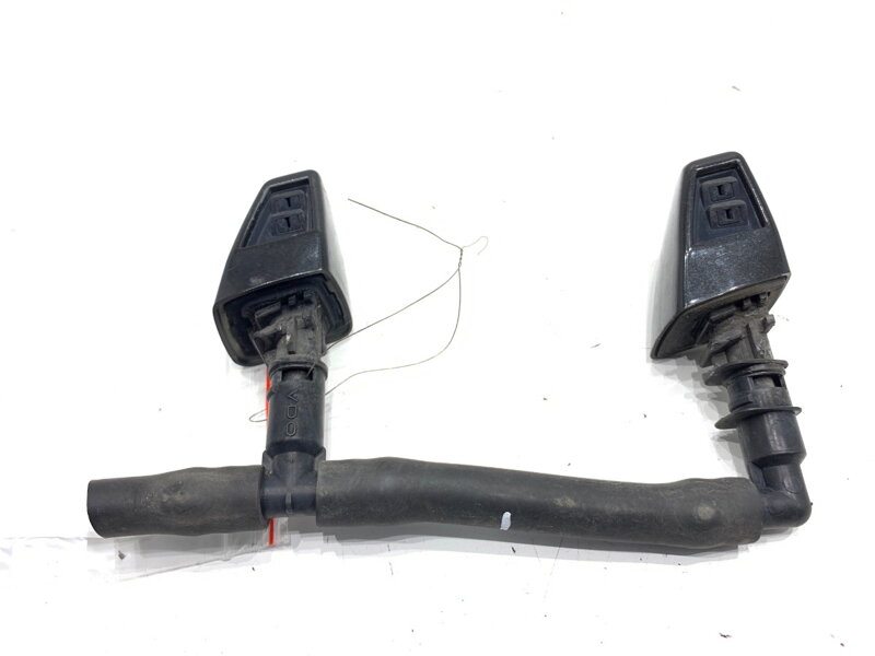 Ostřikovač světla levý přední BMW X3 (E83) 2003 - 2011