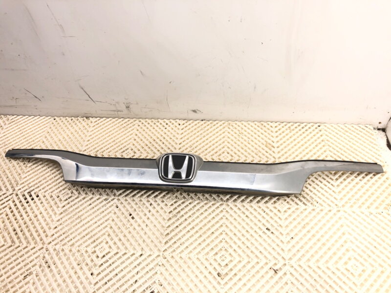 Lišta víka kufru zadní Honda Cr-v IV (RM_) 2012 - 2022 74890-T1V-E000