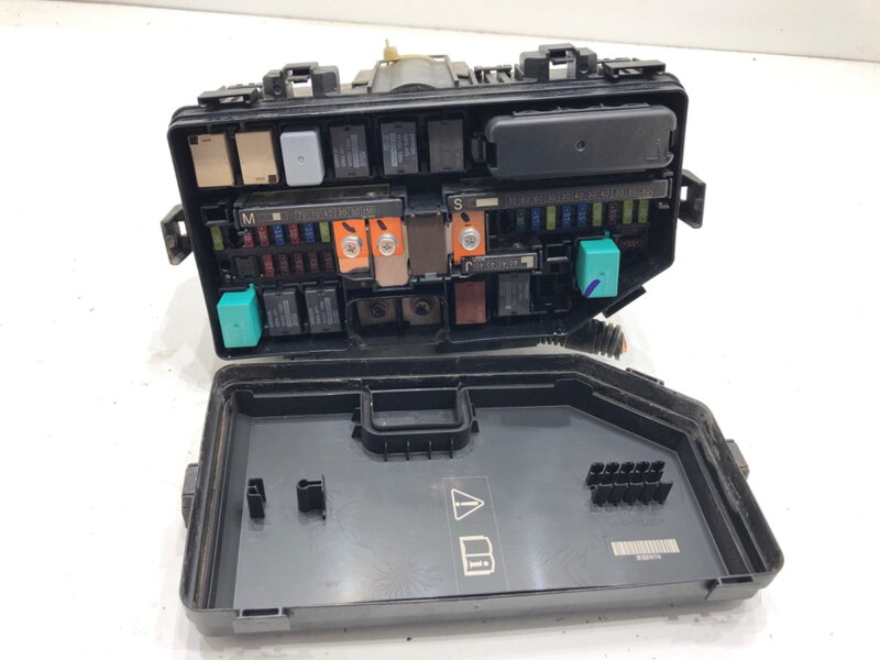 Pojistková skříňka Honda Cr-v IV (RM_) 2012 - 2022