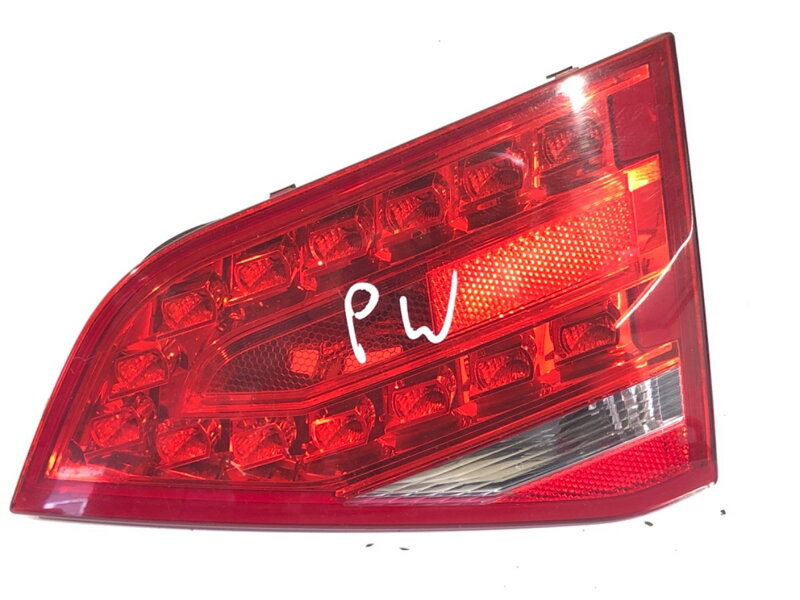 Světlo pravé zadní vnitřní Audi A4 B8 (8K2) 2007 - 2015 8K5945094K