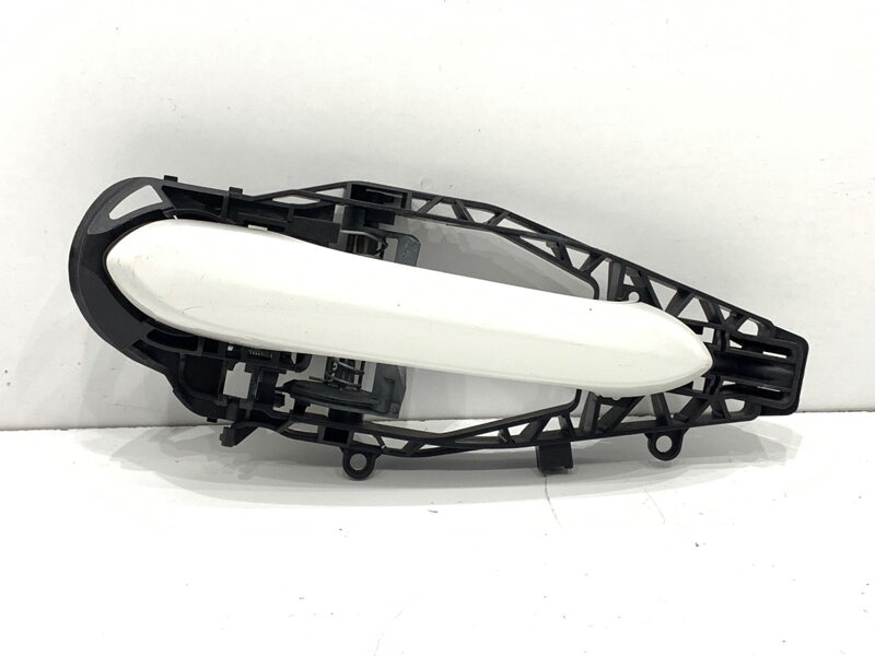 Klika vnější pravá přední BMW 5 (G30, F90) 2016 - 2022 7401204